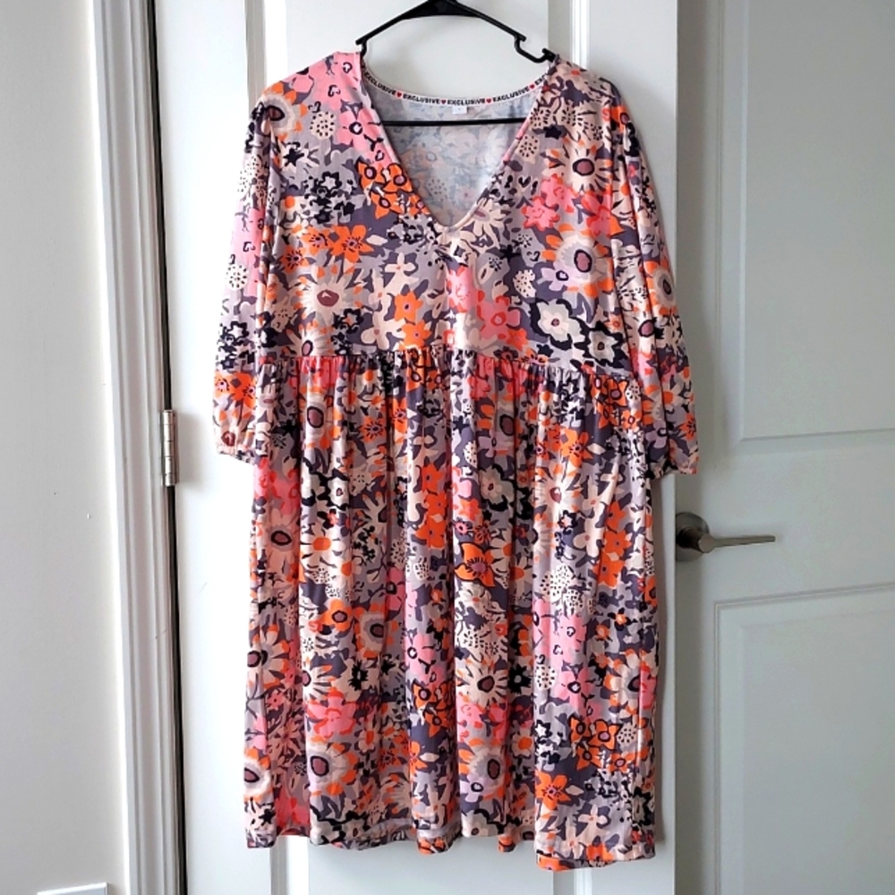 Exclusive 3/4 sleeve dress large multiple colors